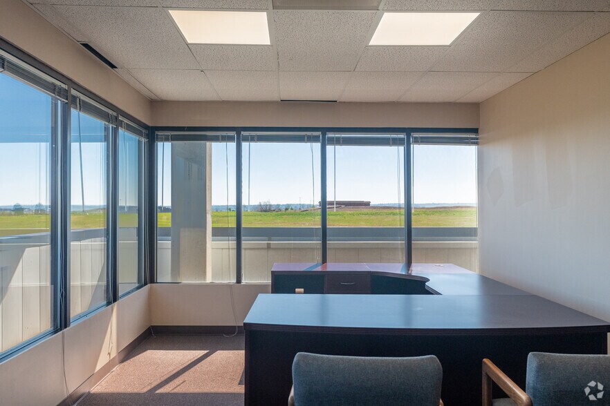 More Photos Of 13275 E Fremont Pl, Englewood Office For Sale