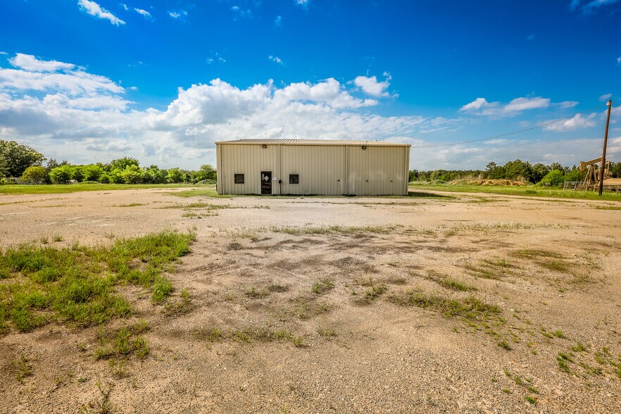 More Photos Of 2617 US Highway 79 N, Carthage Industrial For Sale