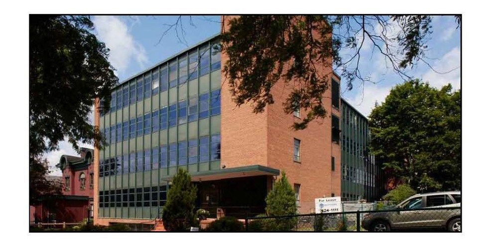 More Photos Of 731 James St, Syracuse Office Residential For Lease