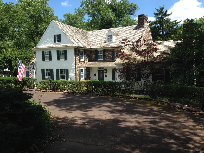 Primary Photo Of 1100-1140 Sumneytown Pike, Lansdale Office For Lease