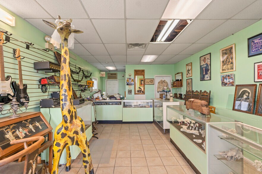 More Photos Of 1879 Central Ave, Albany Freestanding For Sale