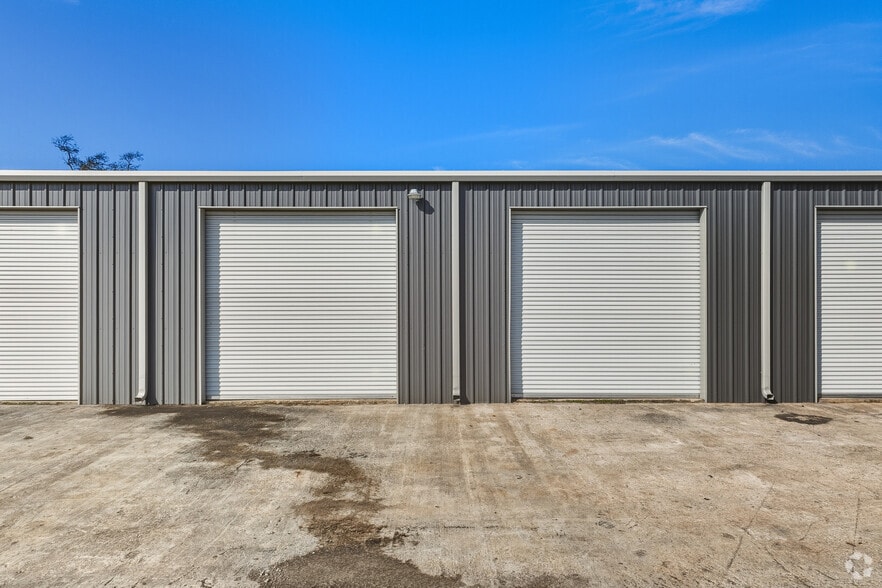 More Photos Of 1222 Frankie St, Houston Warehouse For Sale