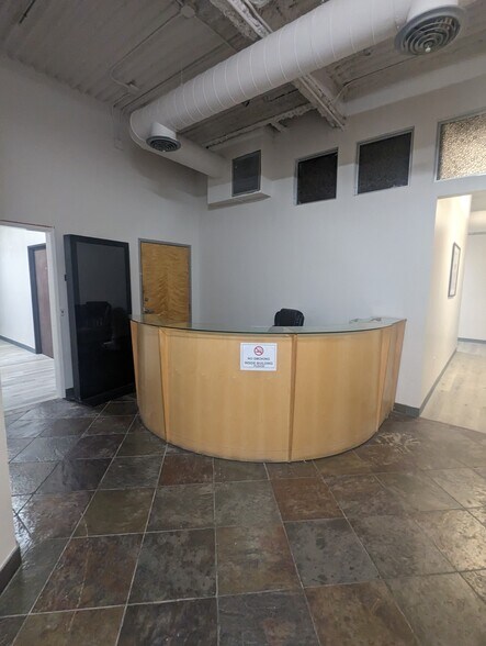 More Photos Of 5311 Topanga Canyon Blvd, Woodland Hills Office For Lease