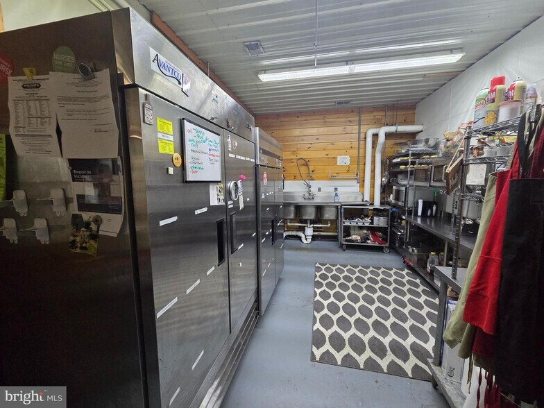 More Photos Of 62 N Railroad Ave, Pedricktown Specialty For Sale