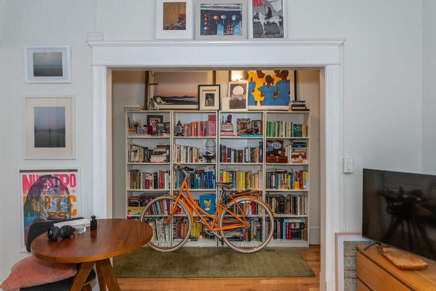 More Photos Of 1604 Q St NW, Washington Apartments For Sale