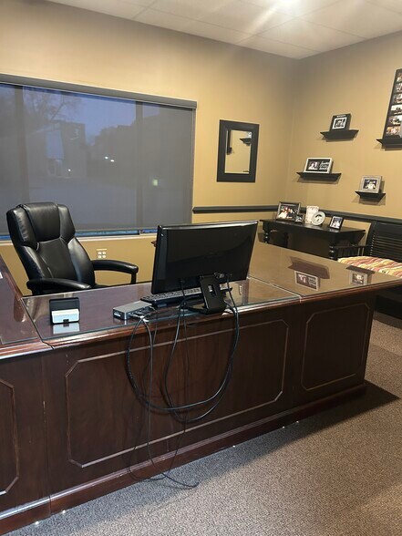 More Photos Of 175 Cass Ave, Mount Clemens Office For Sale