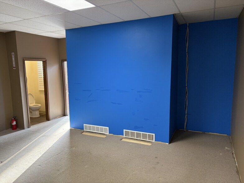 More Photos Of 27051 Southfield Rd, Lathrup Village Freestanding For Sale