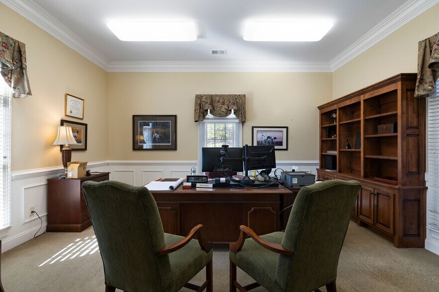 More Photos Of 1300 E Main St, Cartersville Medical For Sale