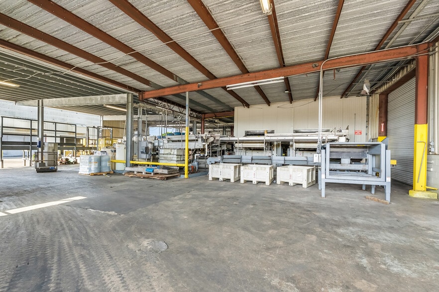More Photos Of 2600 45th St, Vero Beach Food Processing For Sale