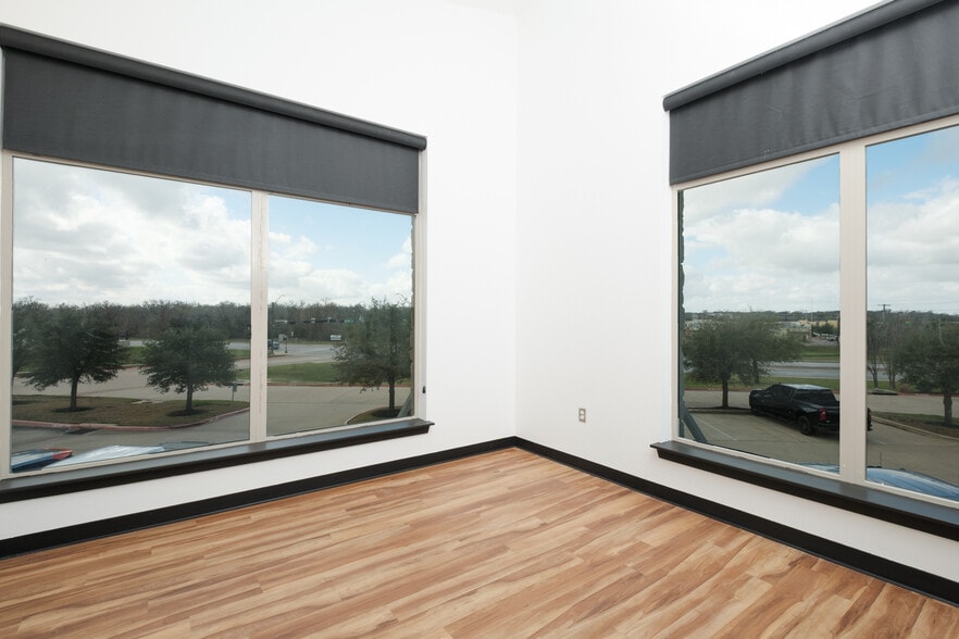 More Photos Of 750 William D Fitch Pky, College Station Medical For Sale