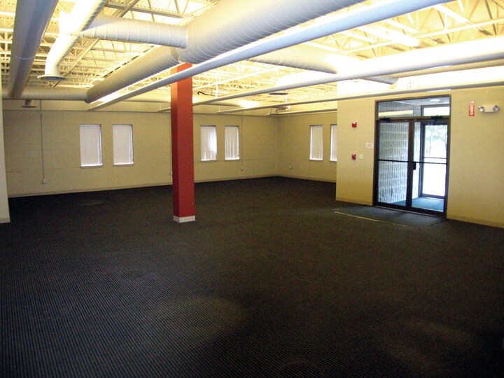 More Photos Of 755 Middlesex Tpke, Billerica Light Manufacturing For Sale