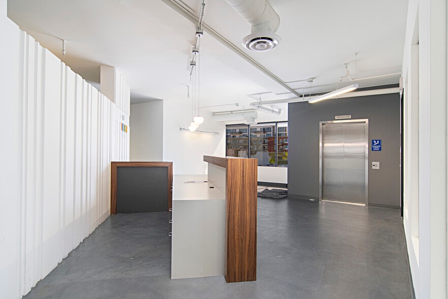 More Photos Of 444 W Beech St, San Diego Loft Creative Space For Lease
