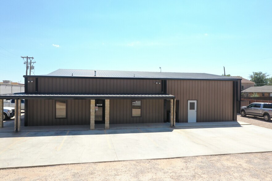 More Photos Of 1215 NW 1st Plz, Andrews Restaurant For Sale