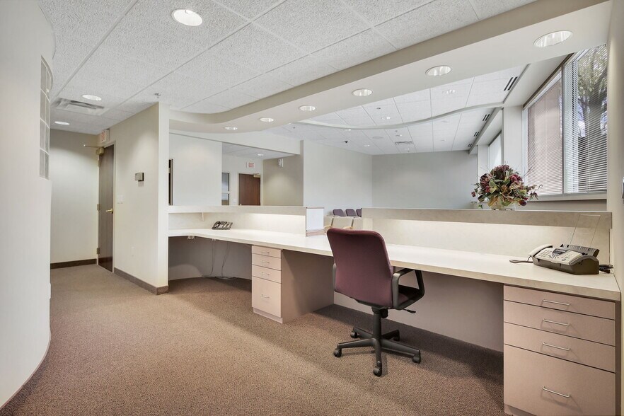 More Photos Of 1511 Northway Dr, Saint Cloud Medical For Sale