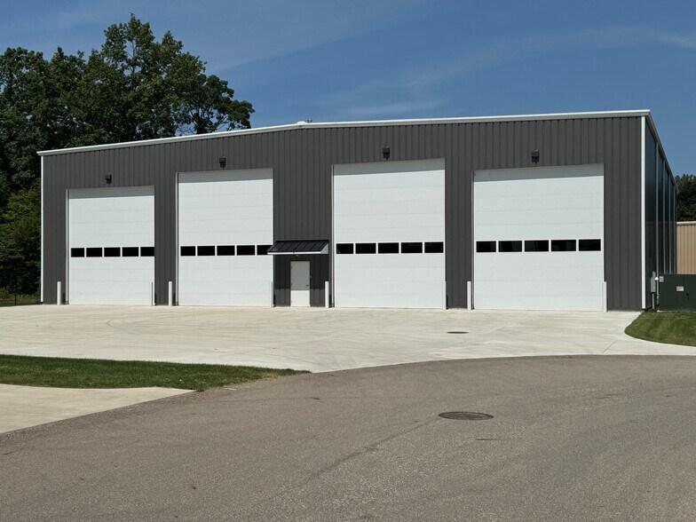 More Photos Of 503 Douglas Ave, Holland Service For Sale