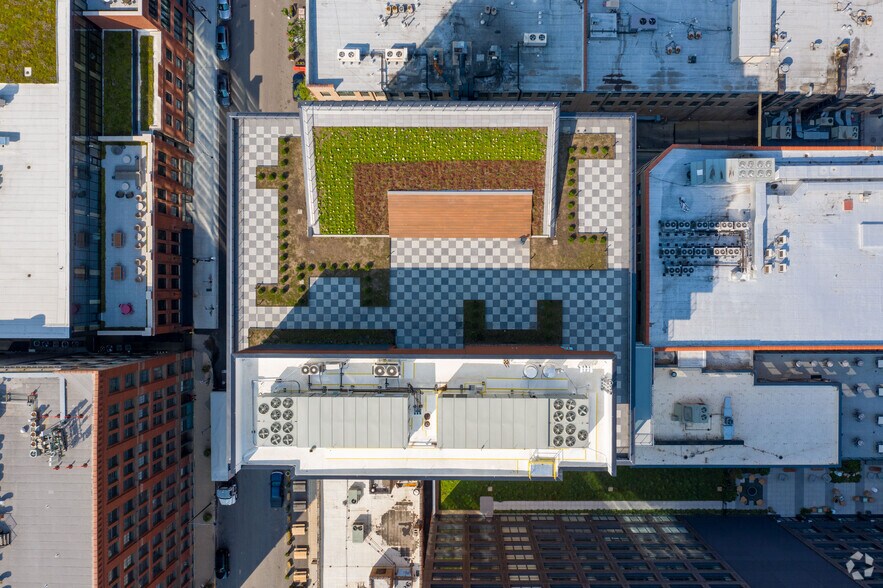 More Photos Of 215 N Peoria St, Chicago Office For Sale