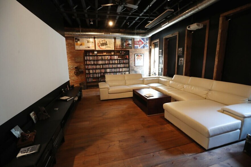 More Photos Of 537 Main St, Buffalo Storefront Retail Residential For Sale