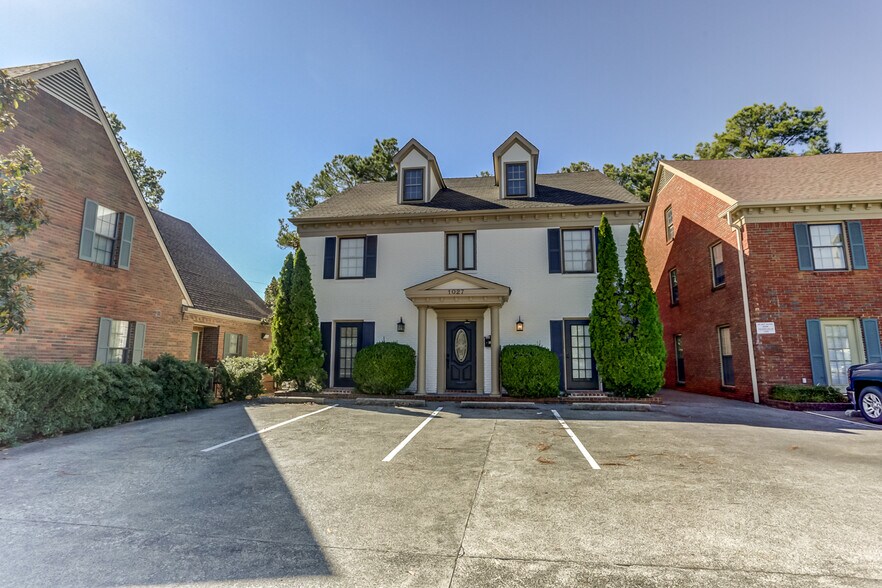 Primary Photo Of 1027 S Yates Rd, Memphis Office For Sale