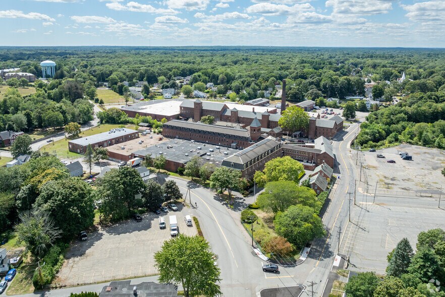 More Photos Of 144 W Britannia St, Taunton Manufacturing For Lease