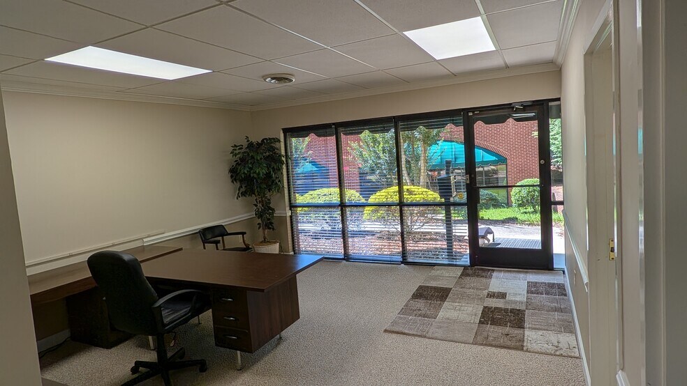 More Photos Of 601 Eastchester Dr, High Point Office For Lease