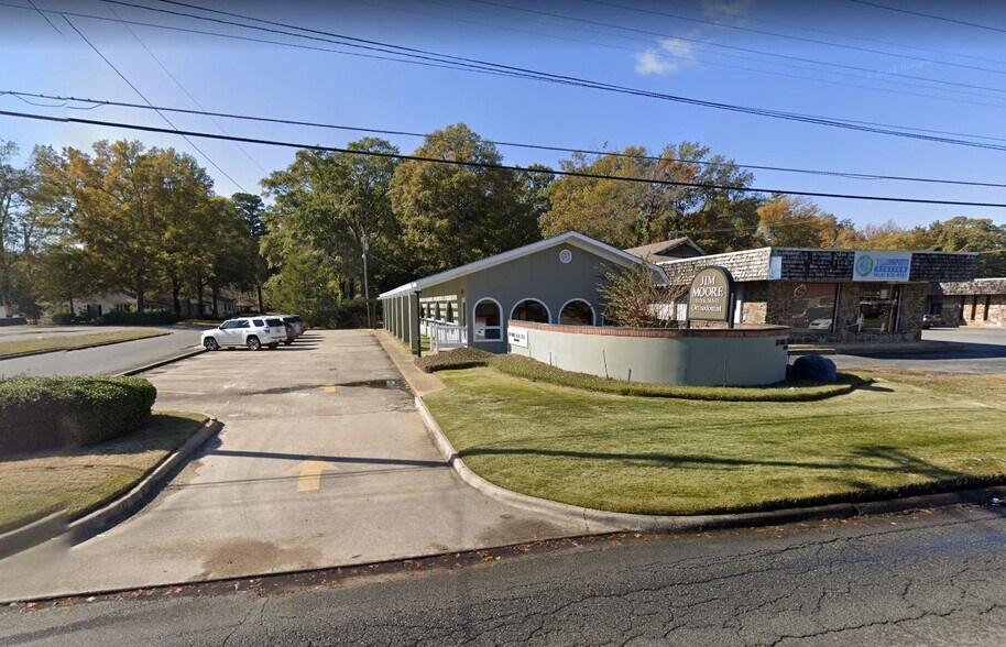 More Photos Of 3024 S Olive St, Pine Bluff General Retail For Lease