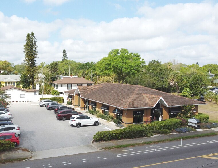 More Photos Of 1600 Dr Martin Luther King Jr St N, Saint Petersburg Medical For Sale