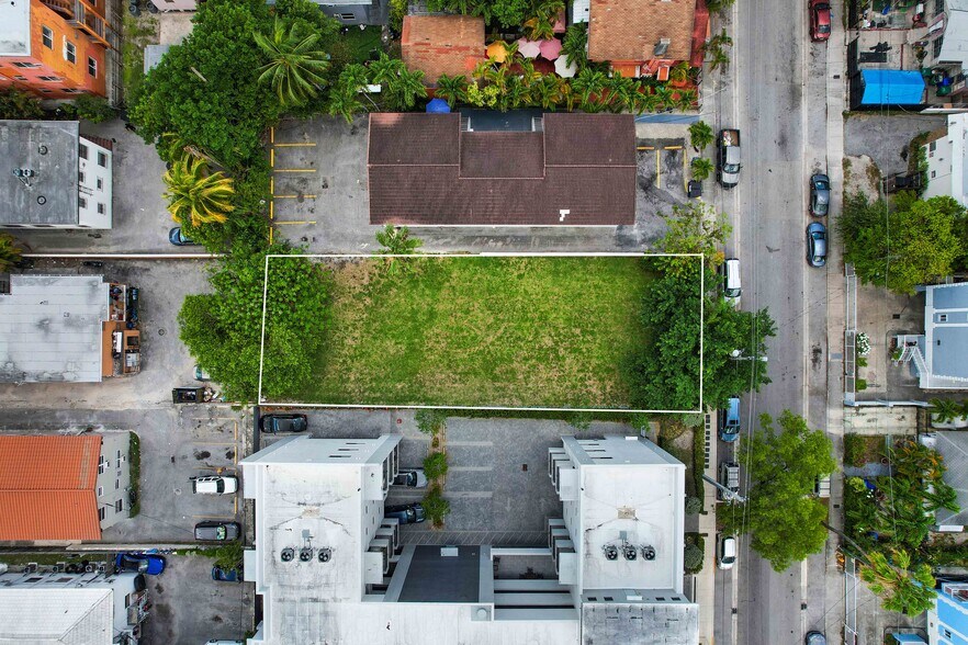 More Photos Of 850 SW 2nd St, Miami Land For Sale