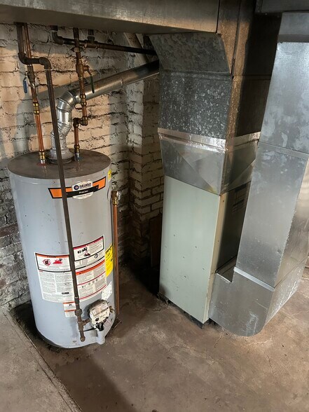 More Photos Of 983 26th St, Des Moines Multifamily For Sale