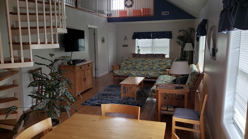 More Photos Of 420 Broadway, West Cape May Apartments For Sale