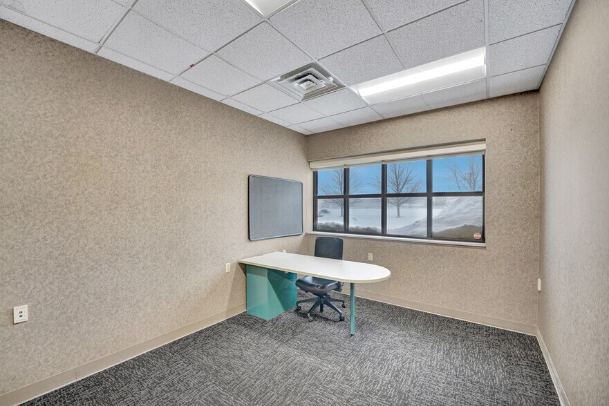 More Photos Of 26 Steele Ave, Arcade Office For Sale