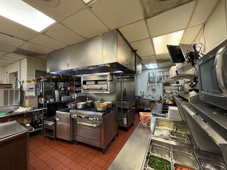 More Photos Of 2070 S Koeller St, Oshkosh Restaurant For Sale