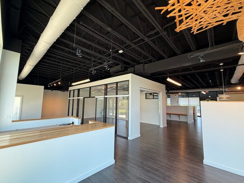 More Photos Of 2144 E Republic Rd, Springfield Office For Lease