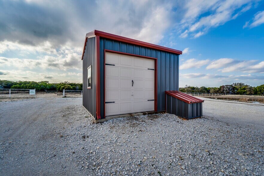 More Photos Of 3199 County 2730 Rd, Glen Rose Lodge Meeting Hall For Sale