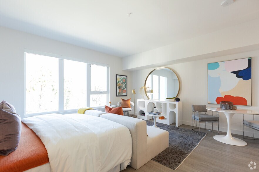 More Photos Of 2801 Sunset Pl, Los Angeles Apartments For Lease