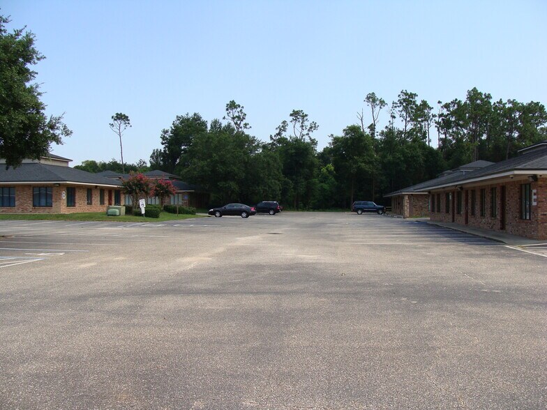 More Photos Of 6706 N 9th Ave, Pensacola Medical For Lease