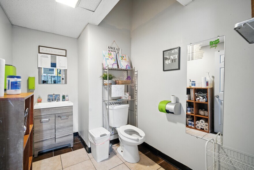 More Photos Of 218 Saint James Blvd, Springfield Storefront Retail Office For Sale