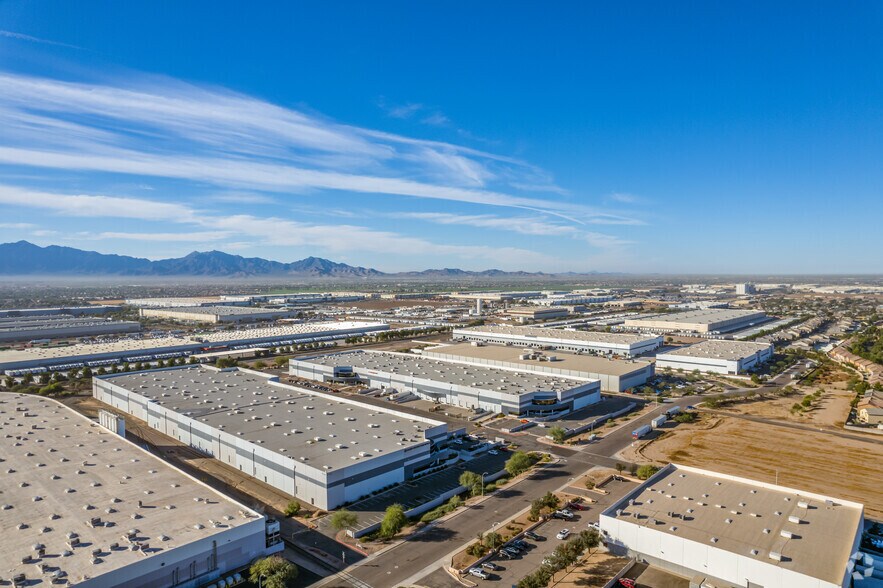 More Photos Of 8601 W Jefferson St, Tolleson Warehouse For Lease