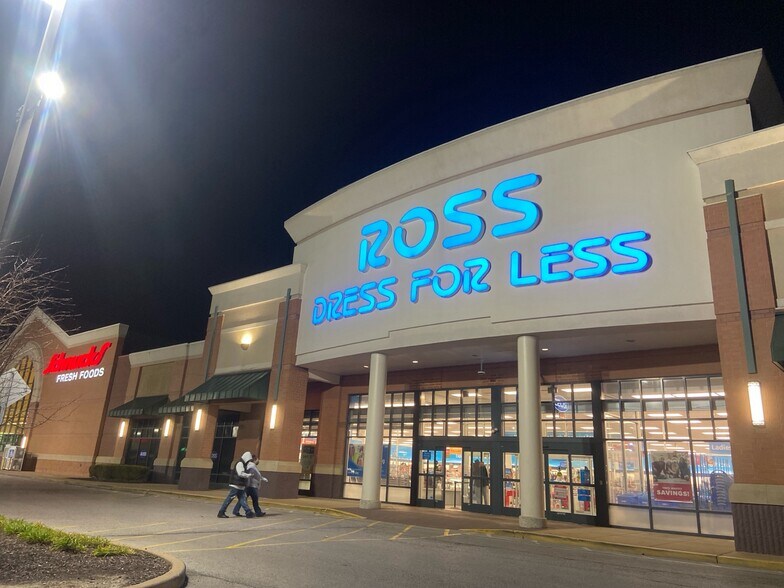 More Photos Of 13915-14059 New Halls Ferry Rd, Florissant Unknown For Lease