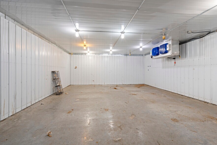 More Photos Of 275 Larcel Dr, Sikeston Flex For Sale