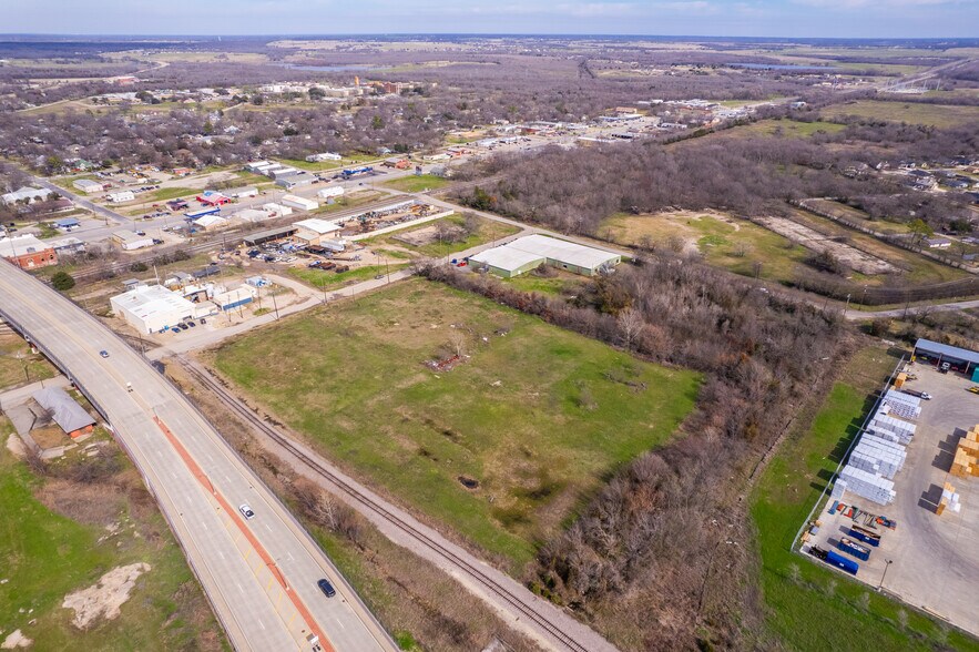 More Photos Of 500 E Grove St, Terrell Land For Sale