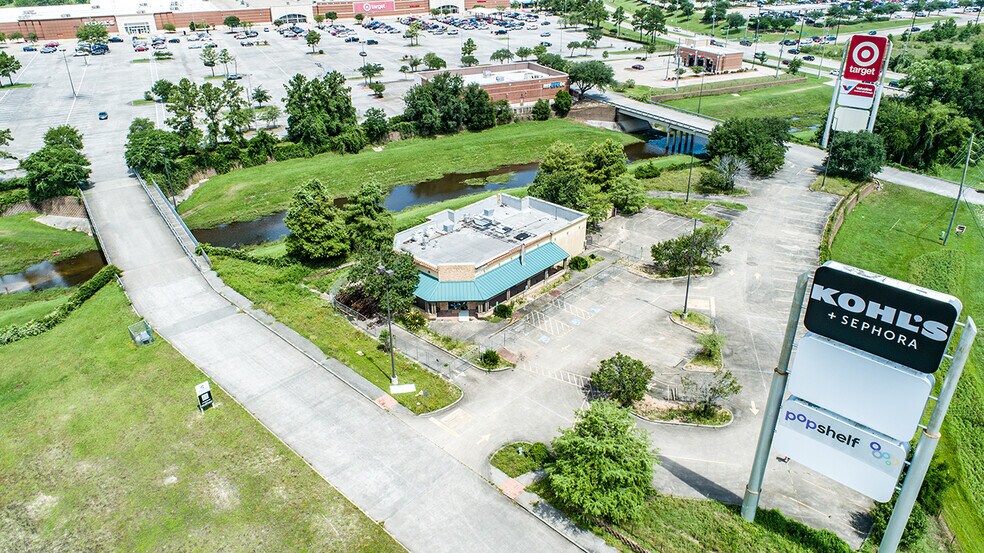 More Photos Of 20745 US 59 N, Humble Freestanding For Sale