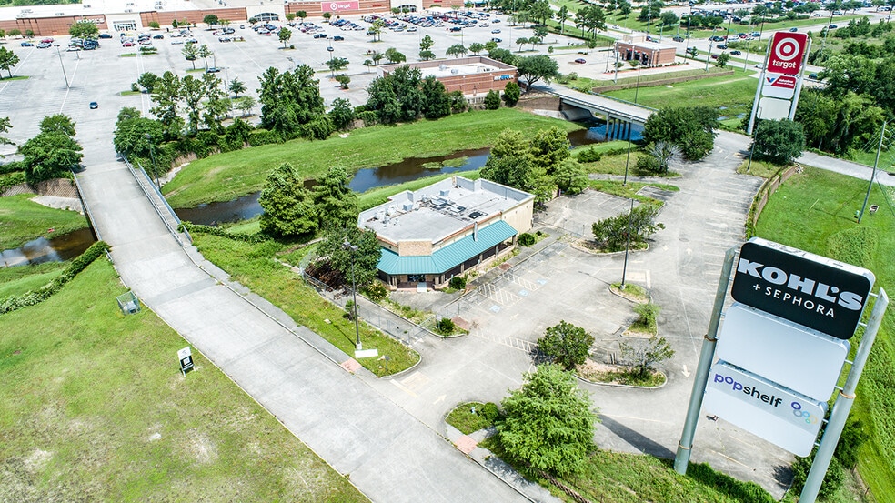 More Photos Of 20745 US 59 N, Humble General Retail For Sale