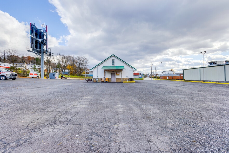 More Photos Of 702 Industrial Blvd, Latrobe Freestanding For Sale