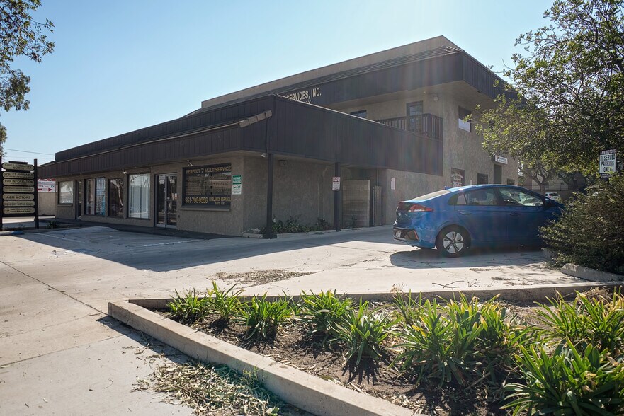 More Photos Of 1344 W 6th St, Corona Office For Sale