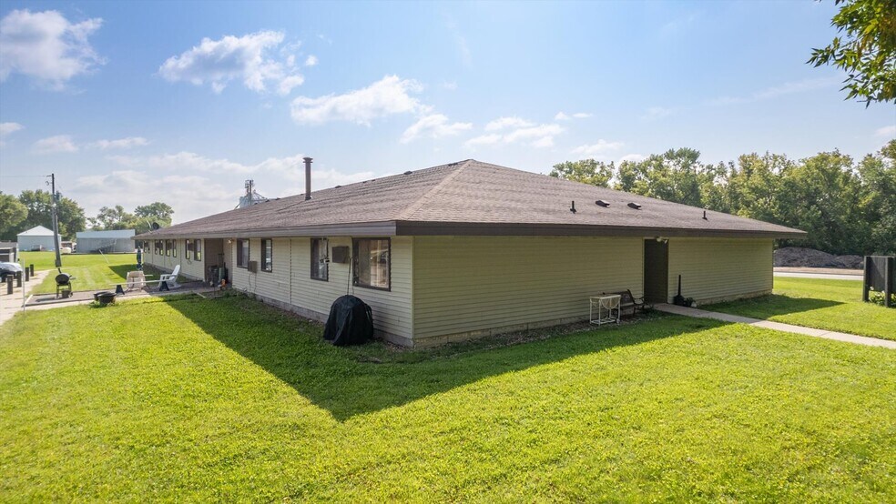 More Photos Of 23 Neptune St N, Cosmos Apartments For Sale