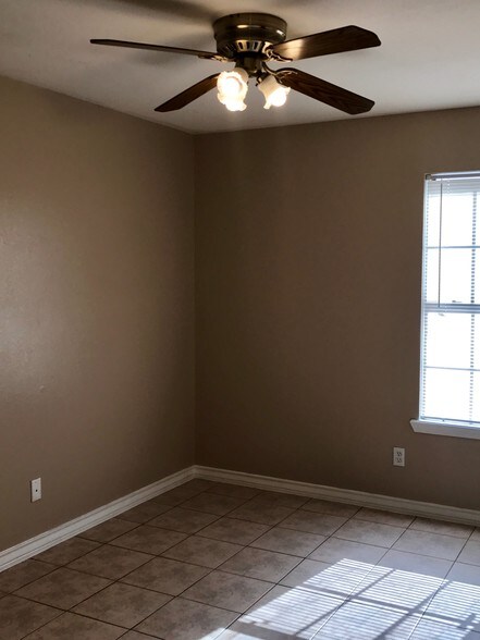 More Photos Of 1100 E Owassa Rd, Edinburg Apartments For Sale