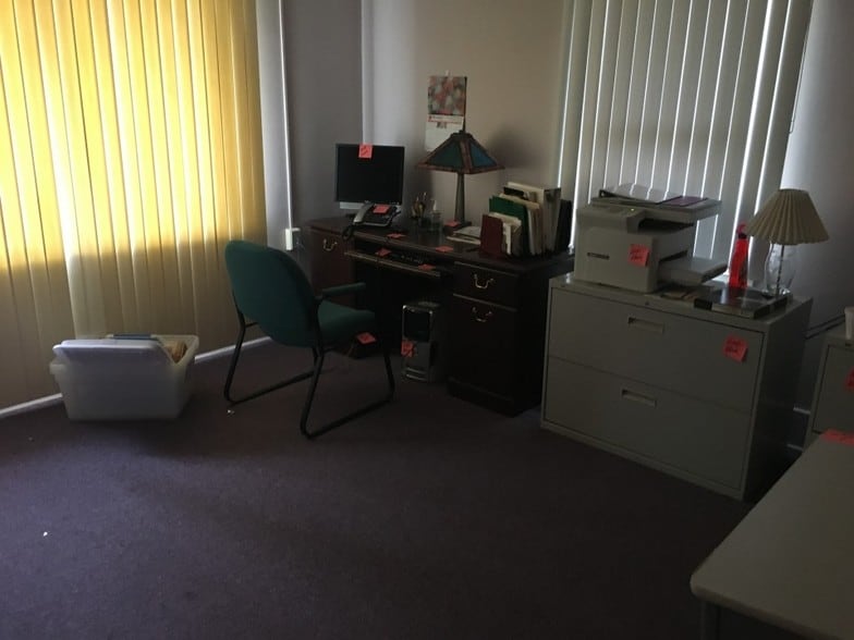 More Photos Of 9841 Dundee St, Detroit Religious Facility For Sale