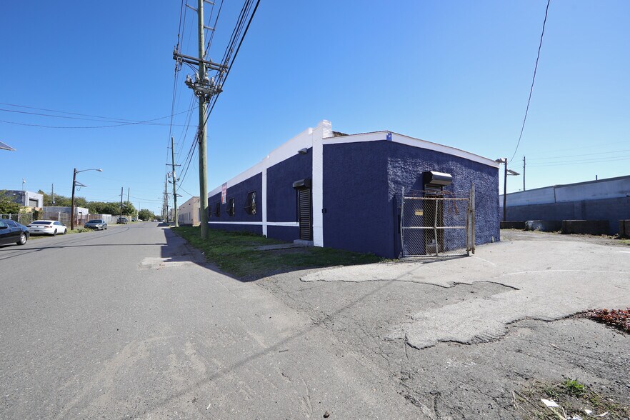 More Photos Of 250 Mechanic St, Camden Industrial For Sale