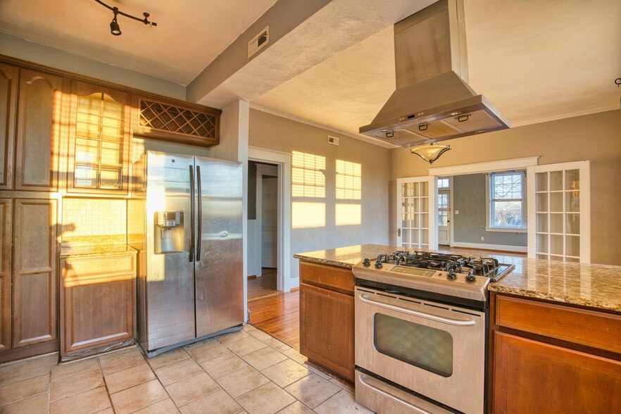 More Photos Of 230 E 40th St, Norfolk Apartments For Sale