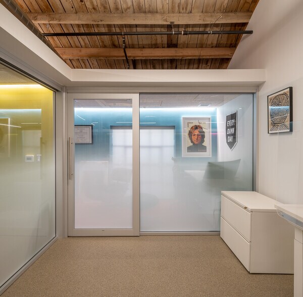 More Photos Of 880 E Broadway, Glendale Loft Creative Space For Sale